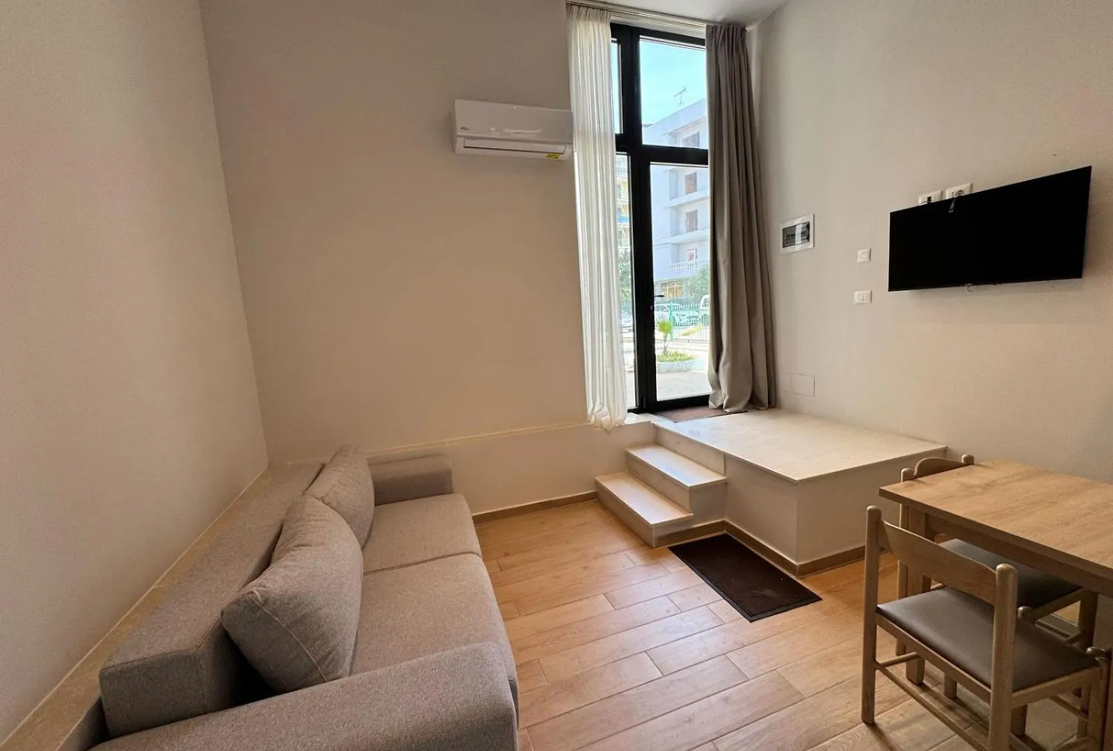 Golem Studio 0*, Golem (Tirana) Albania